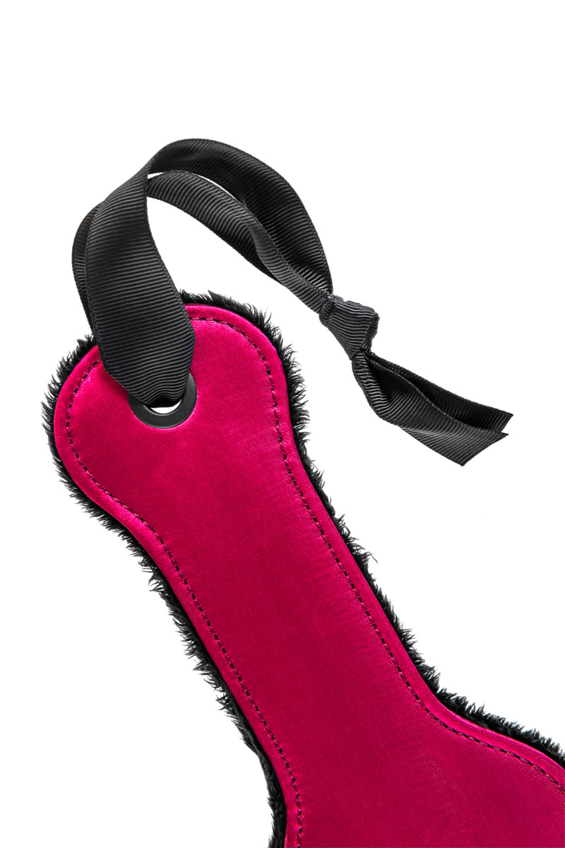 картинка Шлепалка Anonymo #0009, полиэстер, красная, 37 см от магазина ErosMania