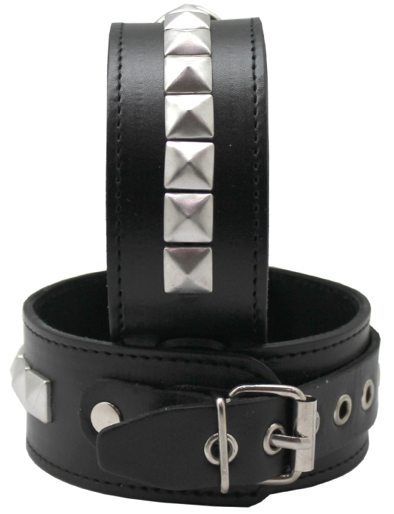 картинка Поножи узкие, декорированные от магазина ErosMania