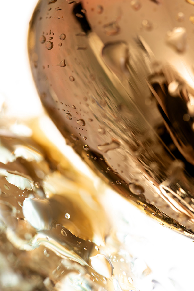 картинка Анальная втулка Штучки-Дрючки, металл, золотая, с чёрным кристаллом, 7 см, Ø 2,8 см, 50 г от магазина ErosMania