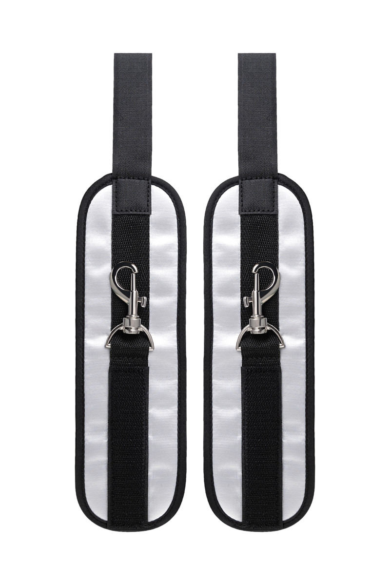 картинка Фиксаторы для рук Anonymo, полиэстер, серебряные, 23 см от магазина ErosMania